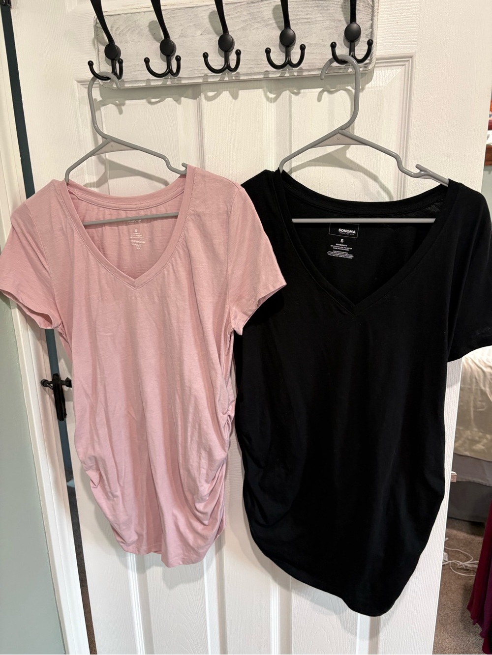 Maternity T-shirt - Black & Light Pink